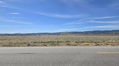 Avenue D, Fairmont, CA 93536 photo 5