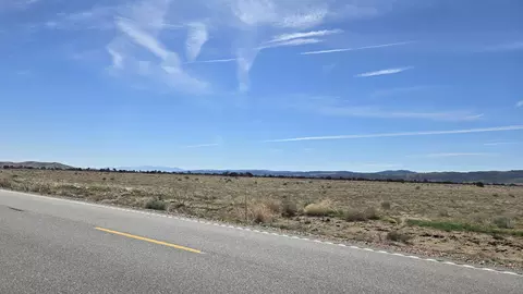 Avenue D, Fairmont, CA 93536