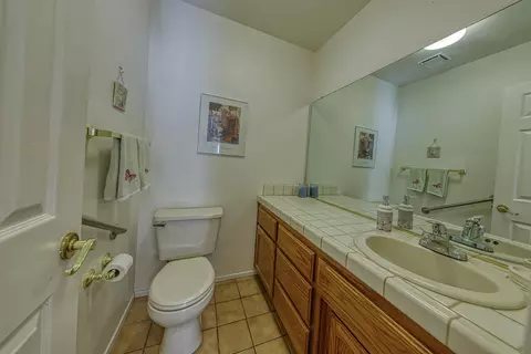 Bath - 29180 Lower Valley Rd N, Tehachapi, CA 93561 photo 4 of 4