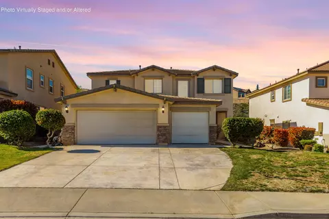 2708 Chicory Ln, Palmdale, CA 93551