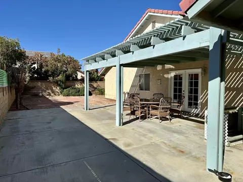 Exterior - 43729 Mikosasky Ave, Lancaster, CA 93535 photo 2 of 4