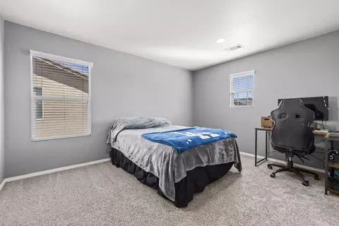 Bedroom - 44327 Dusky Willow St, Lancaster, CA 93536 photo 11 of 13