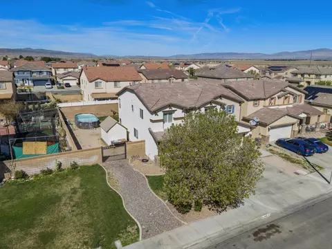 View/Area - 44327 Dusky Willow St, Lancaster, CA 93536 photo 1 of 7