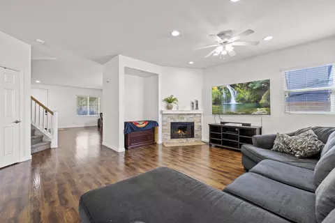 Living - 44327 Dusky Willow St, Lancaster, CA 93536 photo 1 of 2