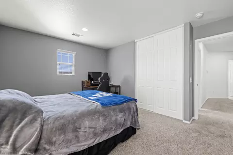 Bedroom - 44327 Dusky Willow St, Lancaster, CA 93536 photo 12 of 13