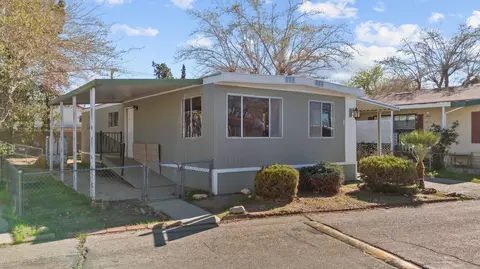 3255 Avenue R E #27, Palmdale, CA 93550