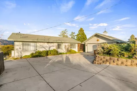 30800 Fox Ridge Ct, Tehachapi, CA 93561