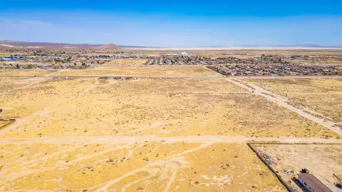 Clark Street, Rosamond, CA 93560 photo 7