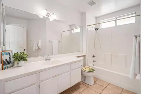Bath - 3121 Hampton Rd, Palmdale, CA 93551 photo 4 of 4