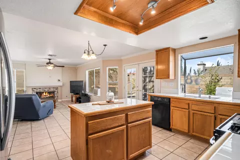 Kitchen - 3121 Hampton Rd, Palmdale, CA 93551 photo 1 of 5