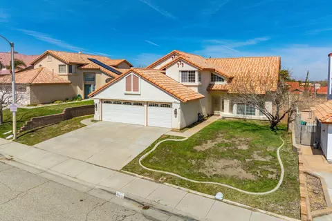 3121 Hampton Rd, Palmdale, CA 93551