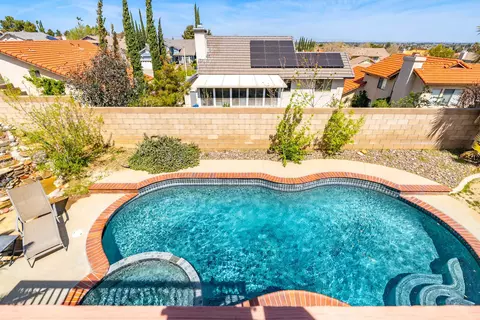 Exterior - 3121 Hampton Rd, Palmdale, CA 93551 photo 6 of 11