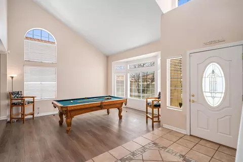 Entry Way - 3121 Hampton Rd, Palmdale, CA 93551 photo 1 of 5