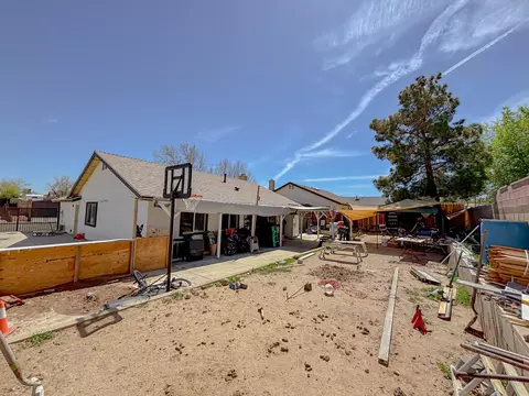 Exterior - 37653 Janus Dr, Palmdale, CA 93550 photo 6 of 8
