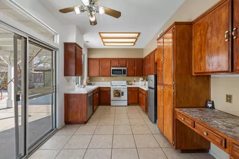 5243 Cisero Dr, Palmdale, CA 93552 photo 10