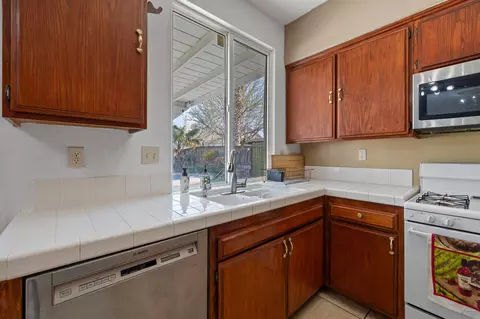 5243 Cisero Dr, Palmdale, CA 93552 photo 11