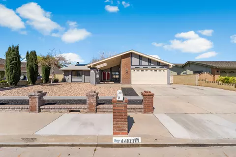 Exterior - 44103 Precise St, Lancaster, CA 93536 photo 3 of 10