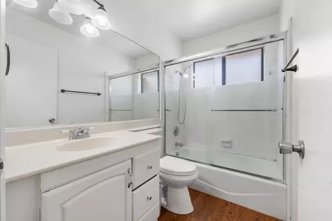 Bath - 44103 Precise St, Lancaster, CA 93536 photo 1 of 2