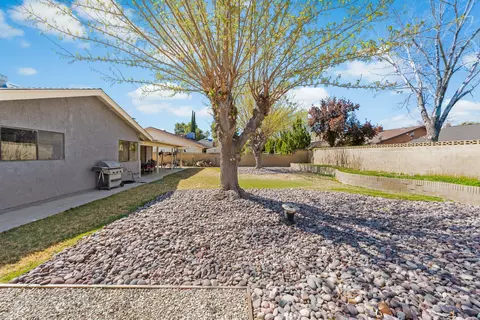 Exterior - 44103 Precise St, Lancaster, CA 93536 photo 9 of 10