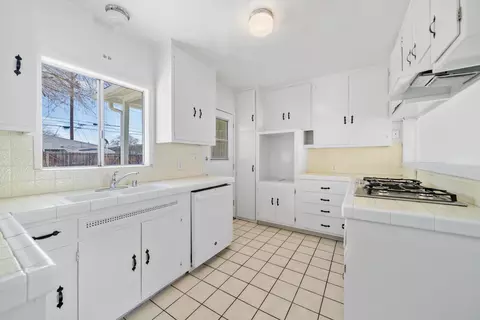 44524 Cedar Ave, Lancaster, CA 93534 photo 9