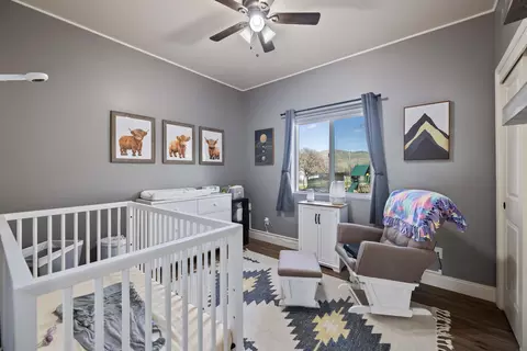 Bedroom - 22830 Jerry Dr, Tehachapi, CA 93561 photo 5 of 6