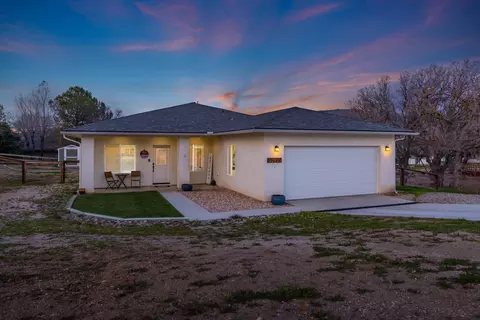 Exterior - 22830 Jerry Dr, Tehachapi, CA 93561 photo 2 of 6