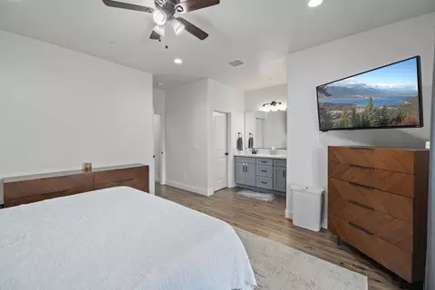 Bedroom - 22830 Jerry Dr, Tehachapi, CA 93561 photo 2 of 6