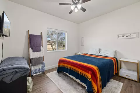 Bedroom - 22830 Jerry Dr, Tehachapi, CA 93561 photo 3 of 6