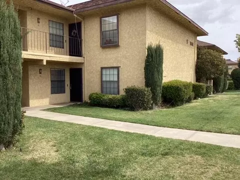 1551 Ave L W #5, Lancaster, CA 93534