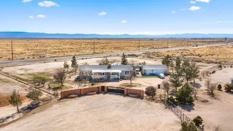 1700 Winter St, Rosamond, CA 93560