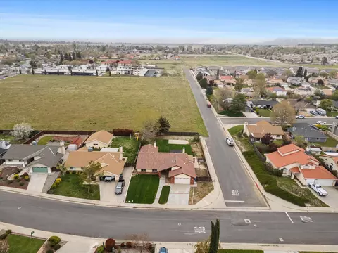 View/Area - 1086 Hickory Ave, Tehachapi, CA 93561 photo 3 of 3