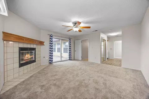 Living - 1086 Hickory Ave, Tehachapi, CA 93561 photo 6 of 6