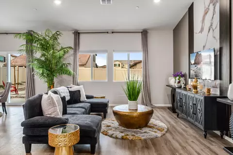44305 Marbella St, Lancaster, CA 93536 photo 9