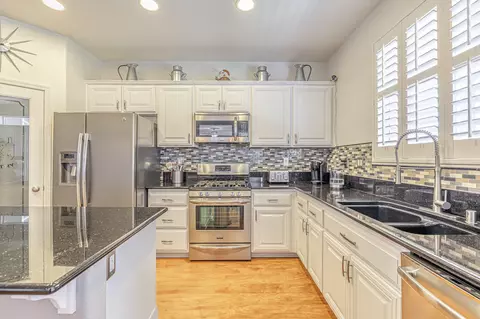3028 Perdot Ave, Rosamond, CA 93560 photo 11