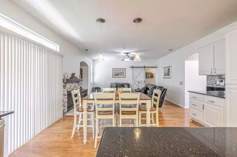 3028 Perdot Ave, Rosamond, CA 93560 photo 12