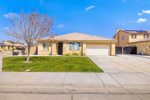 2427 Arboretum Ave, Rosamond, CA 93560