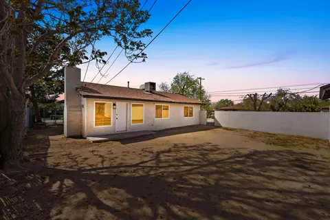 38550 36th St E, Palmdale, CA 93550 photo 2