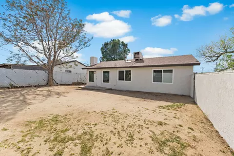 38550 36th St E, Palmdale, CA 93550 photo 12