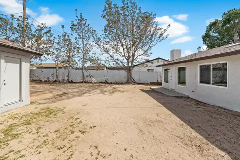 38550 36th St E, Palmdale, CA 93550 photo 13