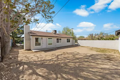 38550 36th St E, Palmdale, CA 93550 photo 10