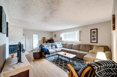 Living - 38835 2nd St E, Palmdale, CA 93550 photo 2 of 3