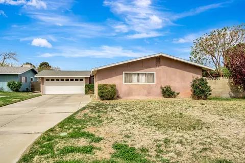 Exterior - 38835 2nd St E, Palmdale, CA 93550 photo 4 of 9