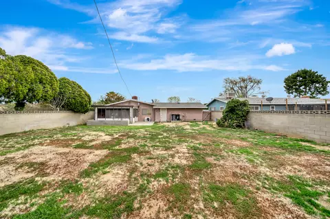 Exterior - 38835 2nd St E, Palmdale, CA 93550 photo 6 of 9