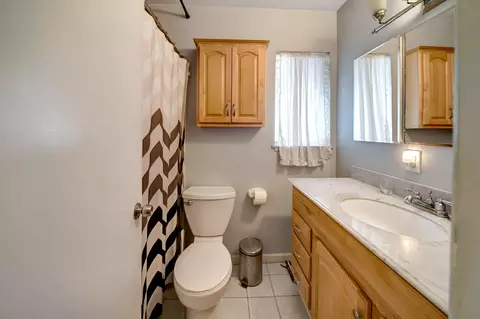 Bath - 38835 2nd St E, Palmdale, CA 93550 photo 2 of 4
