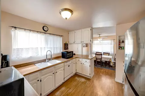 Kitchen - 38835 2nd St E, Palmdale, CA 93550 photo 4 of 6
