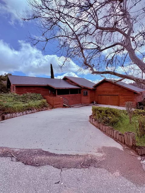 23550 Stacy Ct, Tehachapi, CA 93561