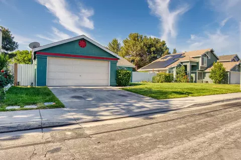 1628 Bluebell St, Lancaster, CA 93535