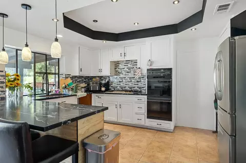 Kitchen - 36070 43rd St E, Palmdale, CA 93552 photo 4 of 7