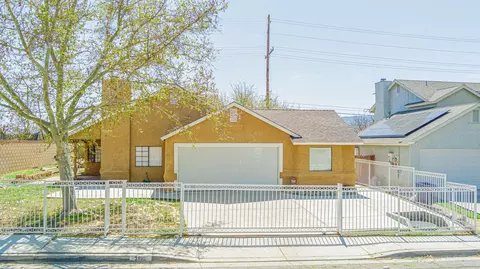 3810 Balmont St, Lancaster, CA 93536