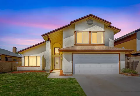 2553 Desert Oak Dr, Palmdale, CA 93550